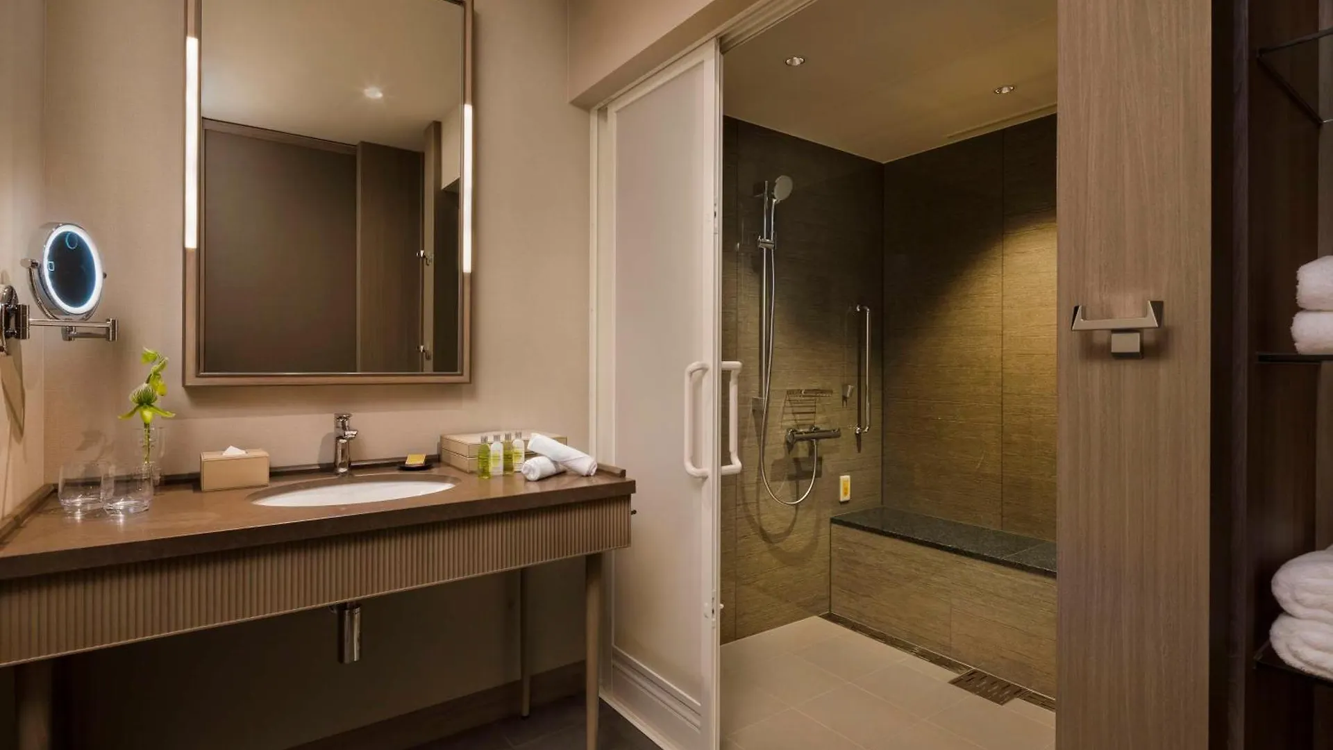 ****  Hilton Hiroshima 호텔 일본